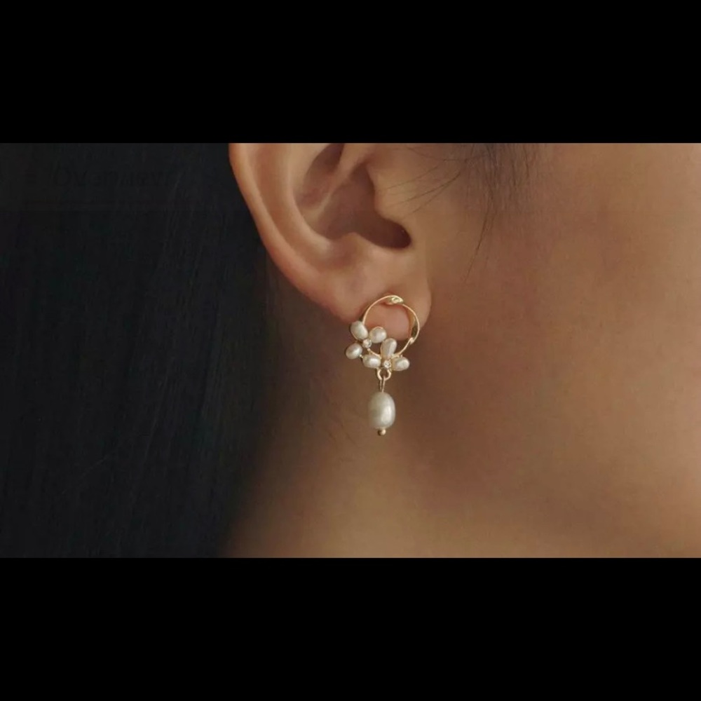 Pearl earrings